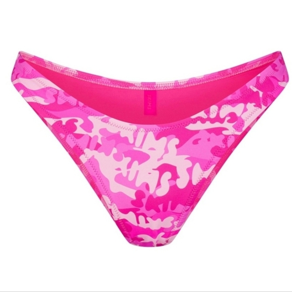 SKIMS Signature Swim Cheeky Tanga Bikini Bottom Panty Pink Camo Small NWT - Picture 2 of 7